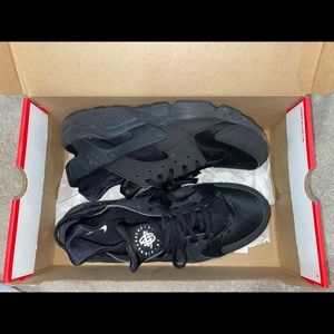 Nike huarache used but in good condition